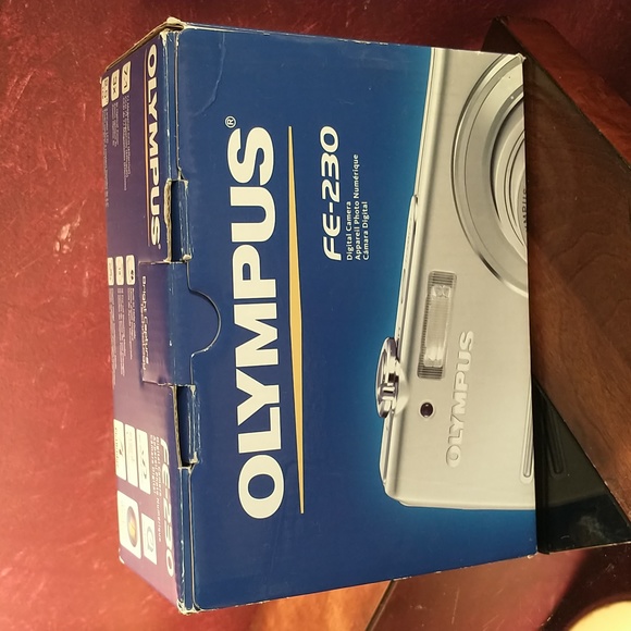 Olympus FE-230 7.1MP Digital Camera - Silver - w/ Orig. Box - Picture 3 of 10